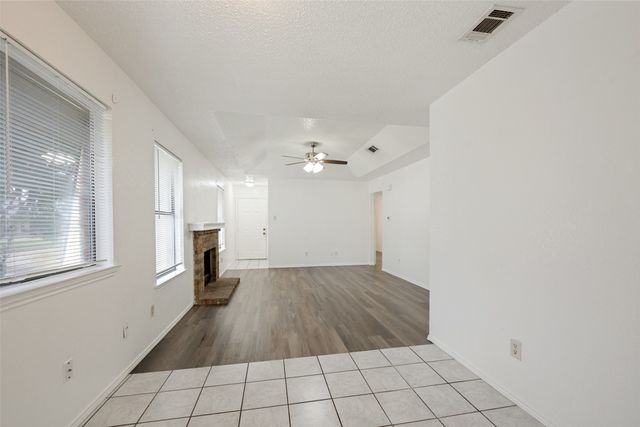 5431 Wild West Drive, Arlington, TX 76017