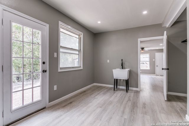 716 VICKERS AVE, San Antonio, TX 78211