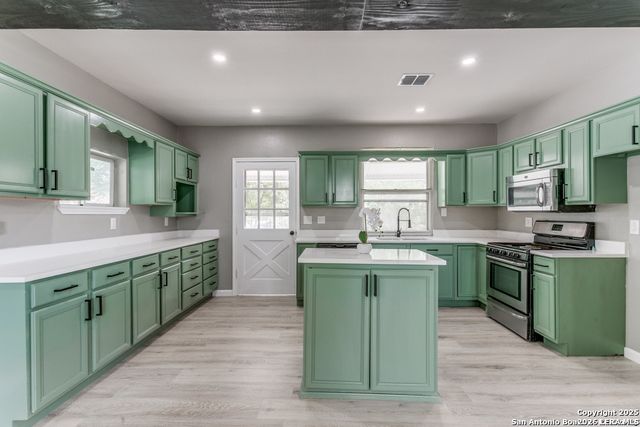 716 VICKERS AVE, San Antonio, TX 78211