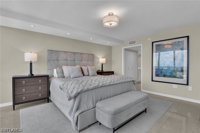 4751 Gulf Shore BLVD N 3, Naples, FL 34103