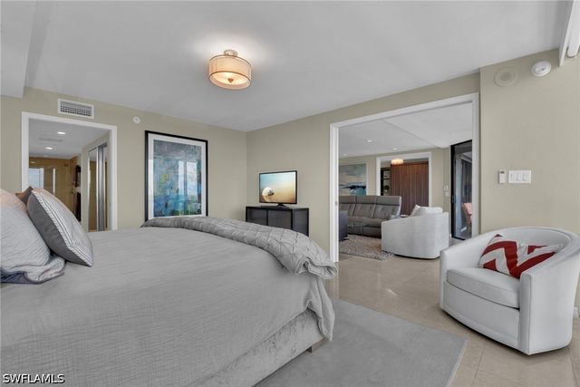 4751 Gulf Shore BLVD N 3, Naples, FL 34103