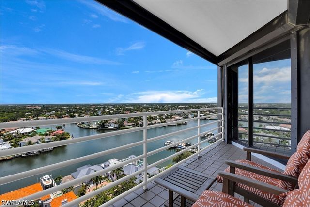 4751 Gulf Shore BLVD N 3, Naples, FL 34103