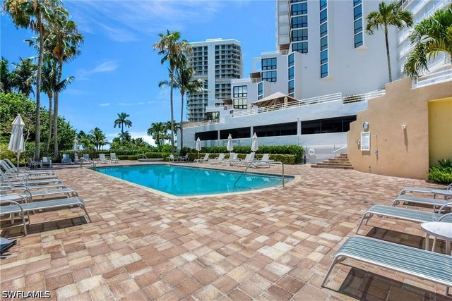4751 Gulf Shore BLVD N 3, Naples, FL 34103