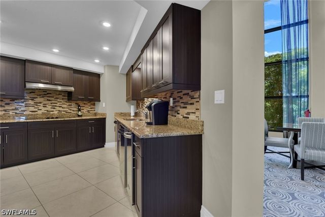 4751 Gulf Shore BLVD N 3, Naples, FL 34103