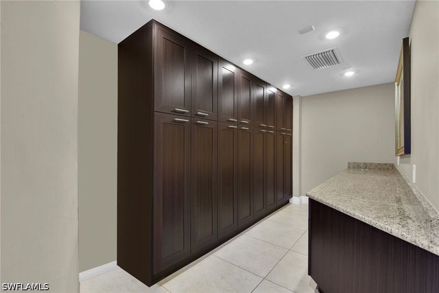 4751 Gulf Shore BLVD N 3, Naples, FL 34103