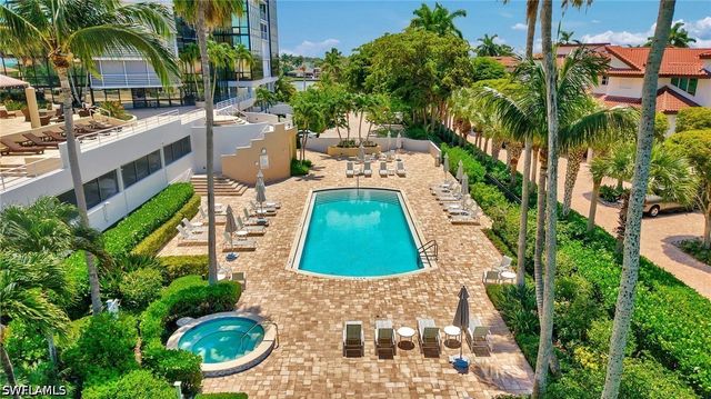 4751 Gulf Shore BLVD N 3, Naples, FL 34103
