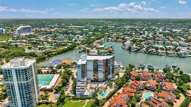 4751 Gulf Shore BLVD N 3, Naples, FL 34103