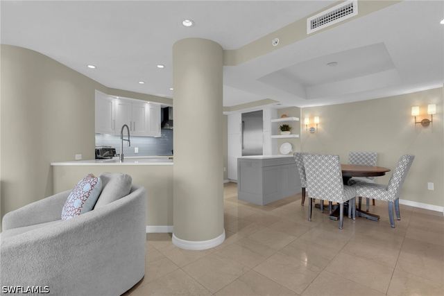 4751 Gulf Shore BLVD N 3, Naples, FL 34103