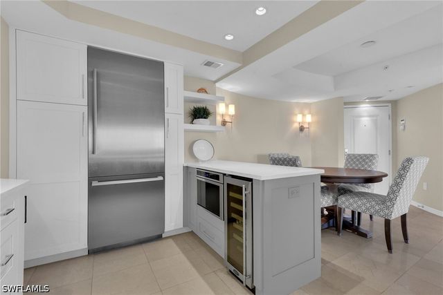 4751 Gulf Shore BLVD N 3, Naples, FL 34103
