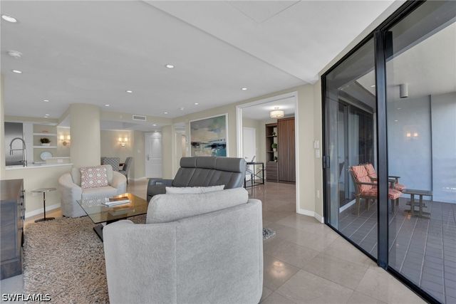 4751 Gulf Shore BLVD N 3, Naples, FL 34103