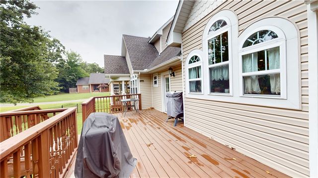 2 Ewes Lane, Bella Vista, AR 72715
