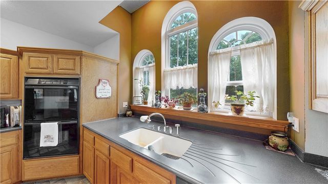 2 Ewes Lane, Bella Vista, AR 72715