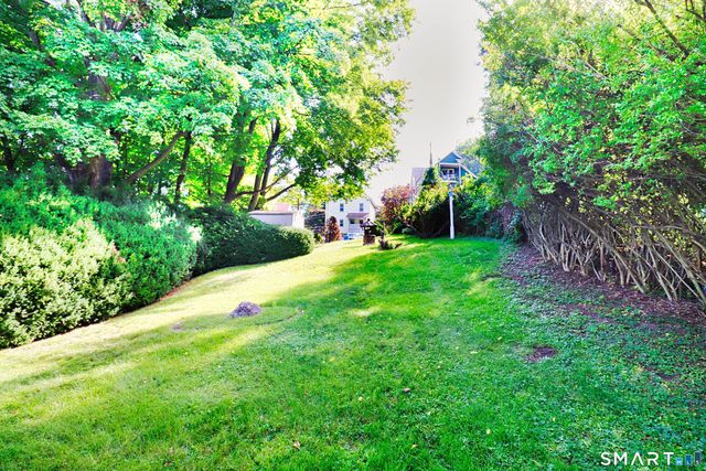 22 Hull Street, Bristol, CT 06010