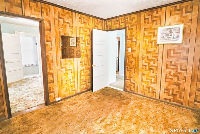 22 Hull Street, Bristol, CT 06010