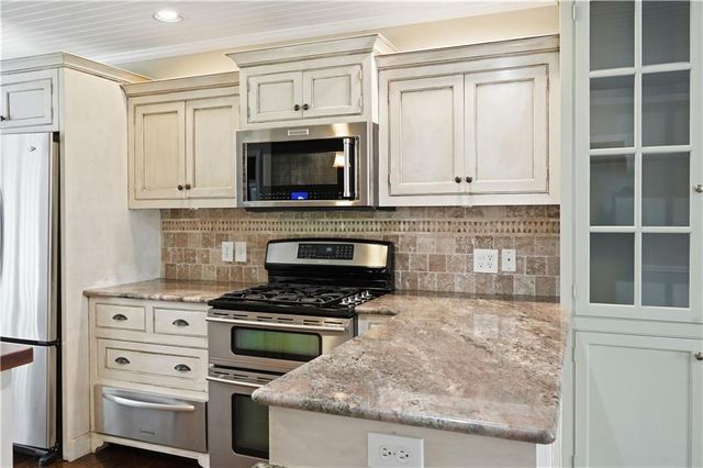 2 Walnut Drive, Cartersville, GA 30120