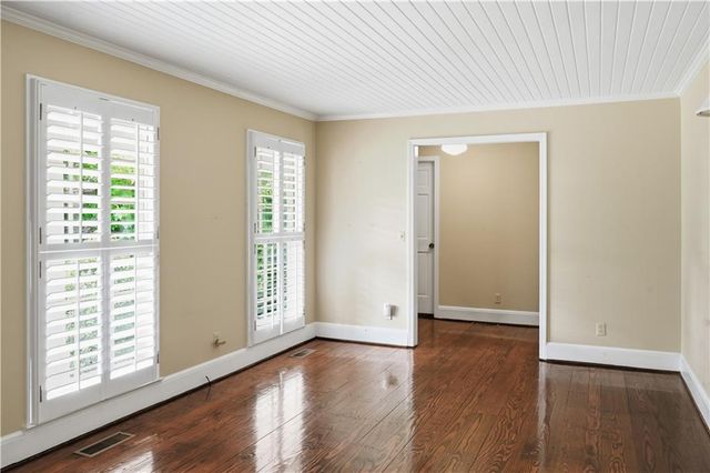 2 Walnut Drive, Cartersville, GA 30120