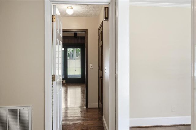2 Walnut Drive, Cartersville, GA 30120