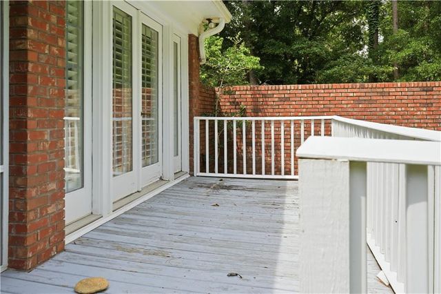 2 Walnut Drive, Cartersville, GA 30120