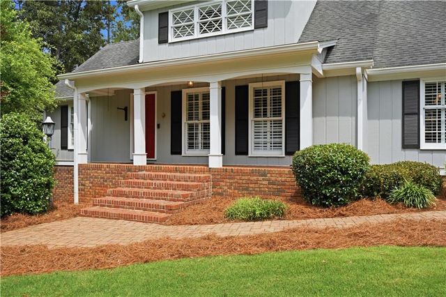 2 Walnut Drive, Cartersville, GA 30120