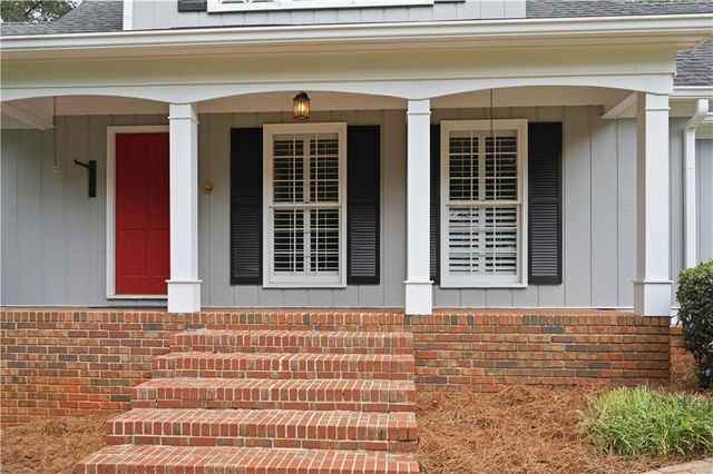 2 Walnut Drive, Cartersville, GA 30120