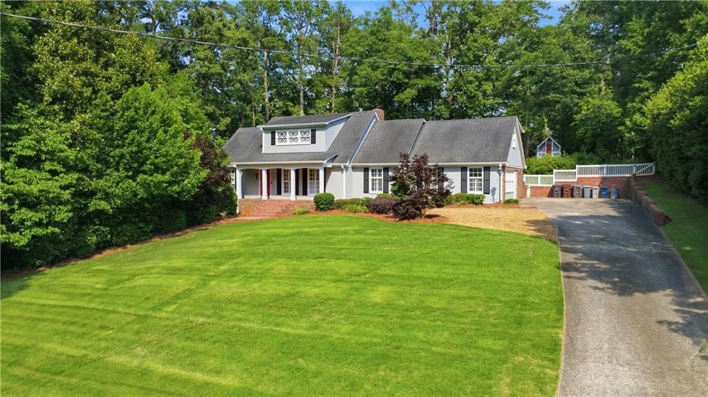 2 Walnut Drive, Cartersville, GA 30120