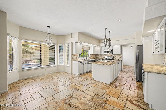 7312 E Shoreward Loop, Tucson, AZ 85715