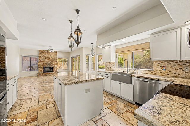7312 E Shoreward Loop, Tucson, AZ 85715