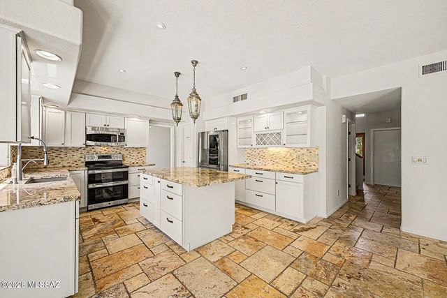7312 E Shoreward Loop, Tucson, AZ 85715