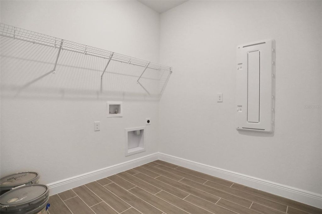 Image 20 of property listing at 7433 SEA MANATEE STREET, Parrish, FL 34219