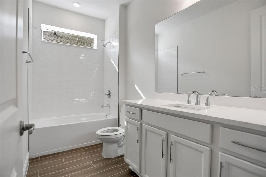 Image 33 of property listing at 7433 SEA MANATEE STREET, Parrish, FL 34219