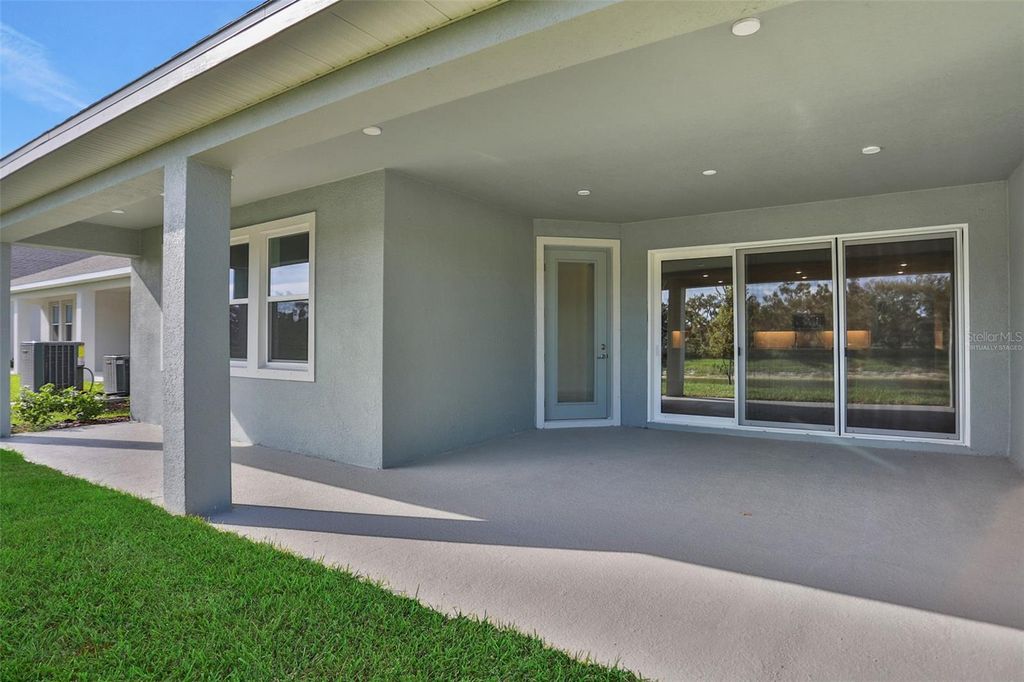 Image 5 of property listing at 7433 SEA MANATEE STREET, Parrish, FL 34219