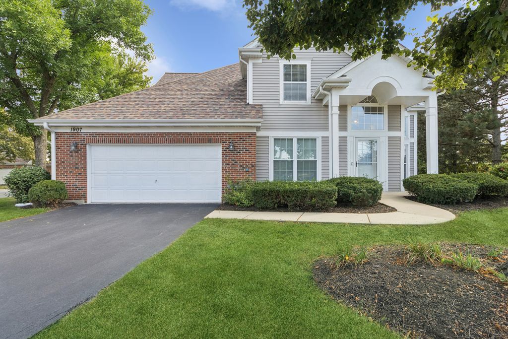 1907 N Silver Lake Road, Arlington Heights, IL 60004 — exterior