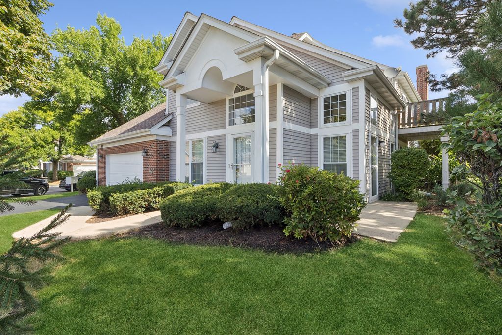 1907 N Silver Lake Road, Arlington Heights, IL 60004 — photo 2