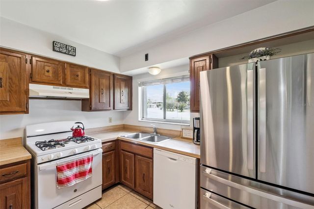10044 GARRISON LANE, Orlando, FL 32821