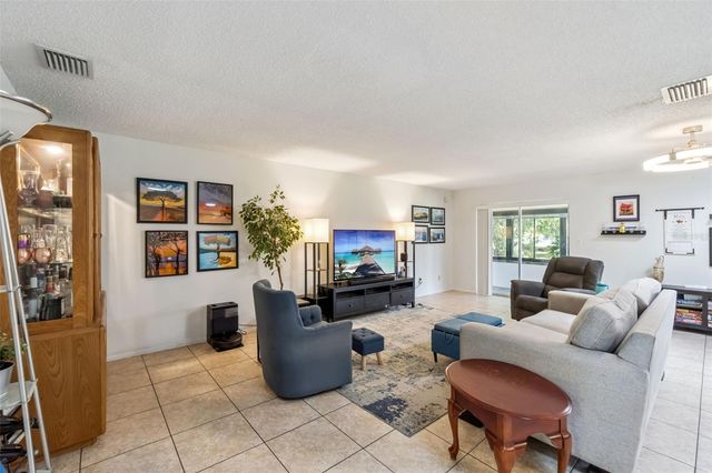 10044 GARRISON LANE, Orlando, FL 32821
