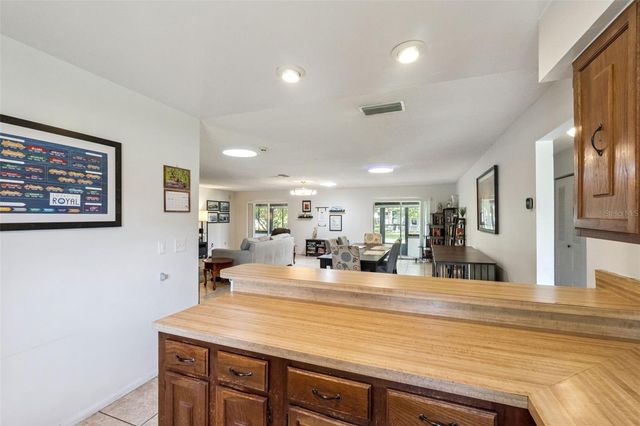 10044 GARRISON LANE, Orlando, FL 32821