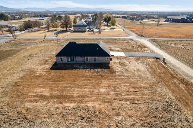 29344 Country Lane, Poteau, OK 74953