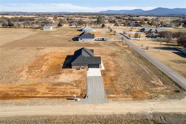 29344 Country Lane, Poteau, OK 74953