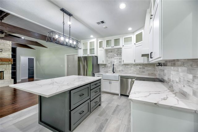 453 Southcreek Park, Livingston, TX 77351