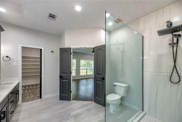 453 Southcreek Park, Livingston, TX 77351
