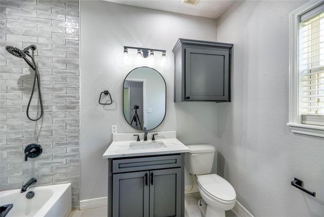 453 Southcreek Park, Livingston, TX 77351