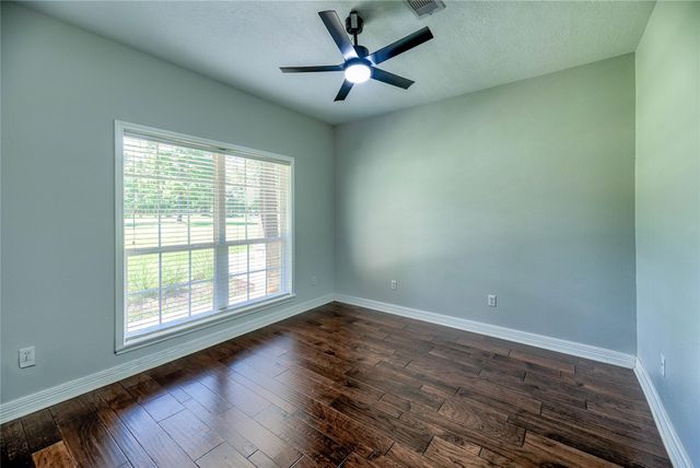 453 Southcreek Park, Livingston, TX 77351