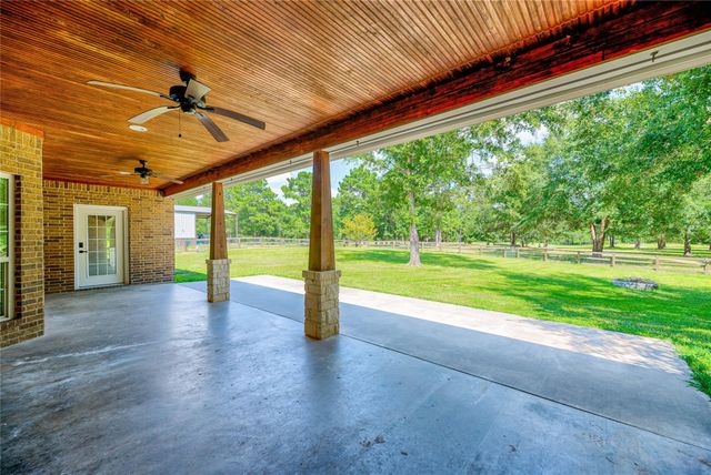 453 Southcreek Park, Livingston, TX 77351