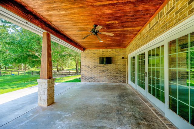453 Southcreek Park, Livingston, TX 77351