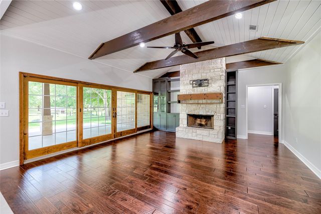 453 Southcreek Park, Livingston, TX 77351