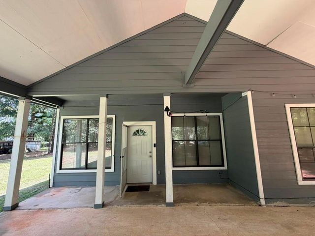 9806 State Highway 156, Coldspring, TX 77331