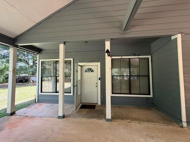 9806 State Highway 156, Coldspring, TX 77331