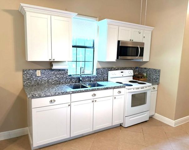 9806 State Highway 156, Coldspring, TX 77331