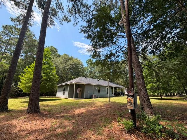 9806 State Highway 156, Coldspring, TX 77331