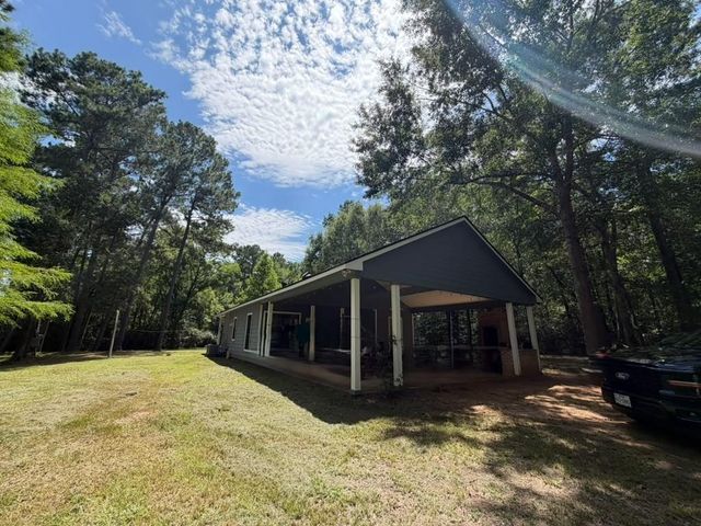 9806 State Highway 156, Coldspring, TX 77331
